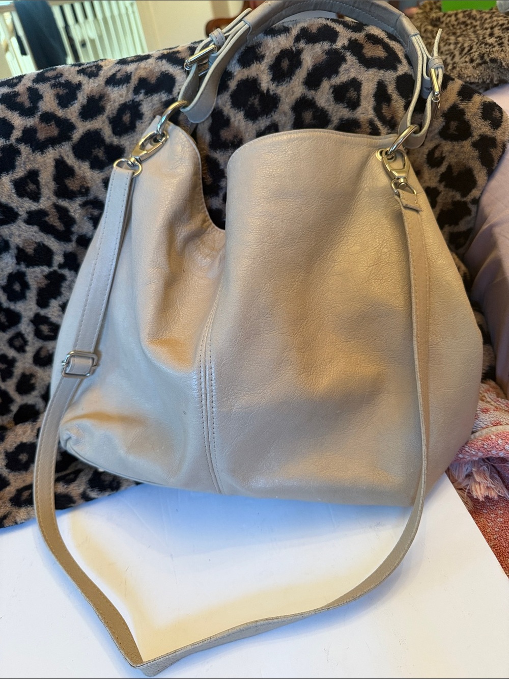 Beige Leather Shoulder Hobo Bag - Lavorazione